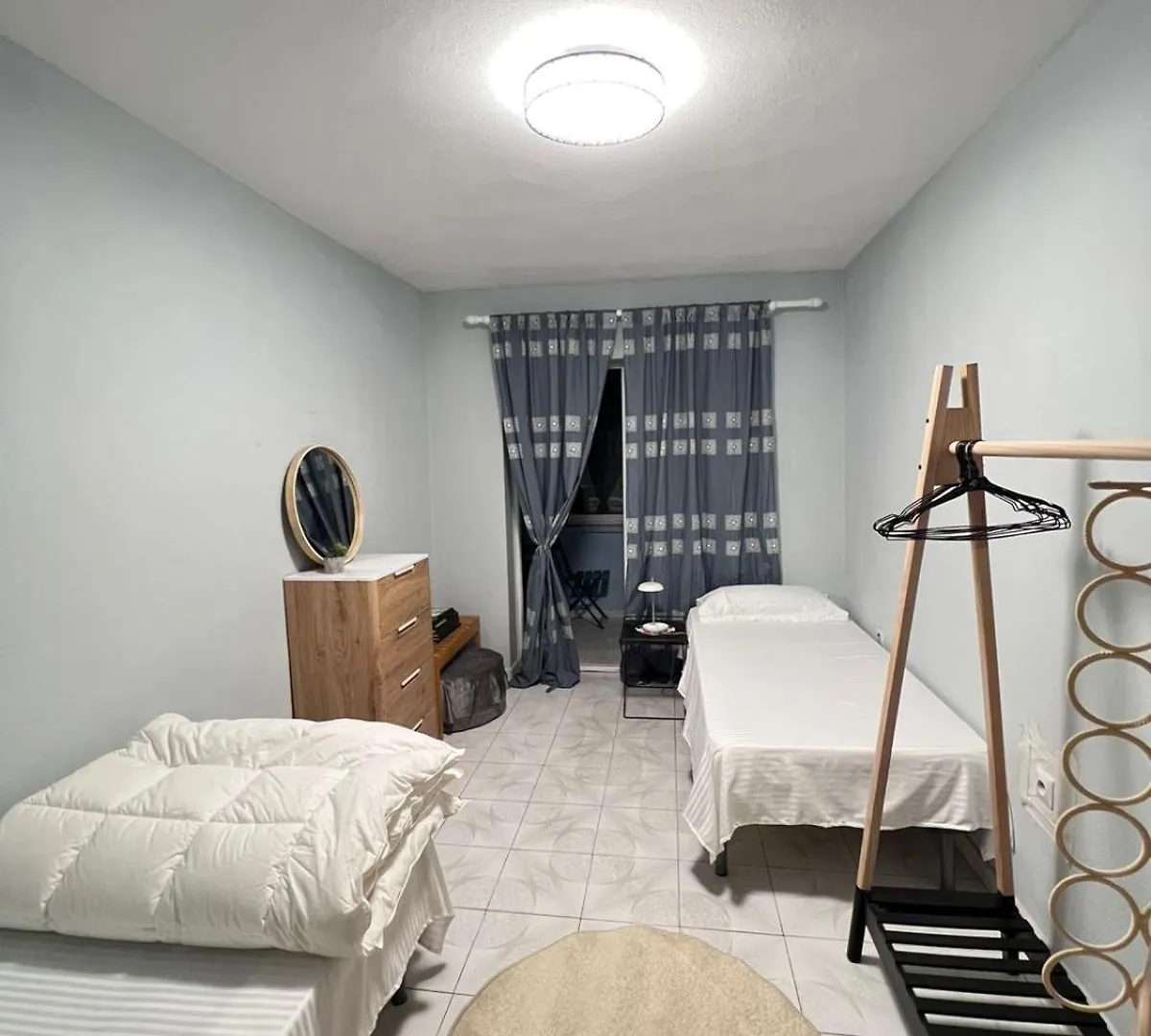 Kevin'S 3 Bedroom Apartment 티라나 알바니아